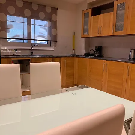 Apartman Alrose *