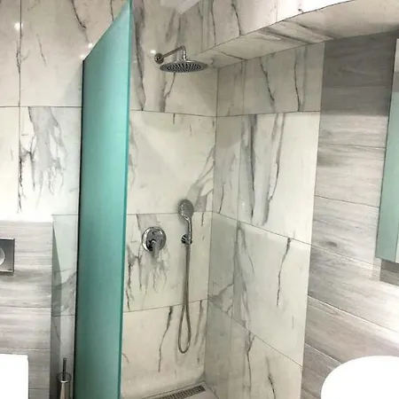 Apartman Alrose *
