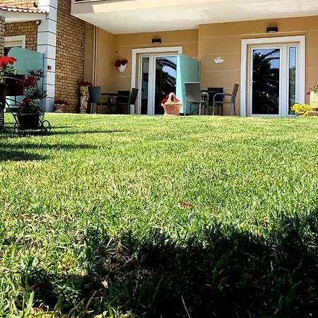 Apartman Alrose Limenária