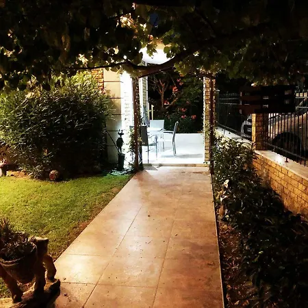 Apartman Alrose Limenária